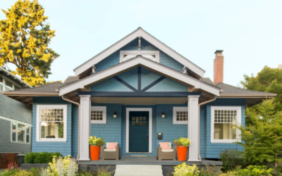 Quietly Elegant or Clean and Crisp? Color Combinations for Your Home’s Exterior